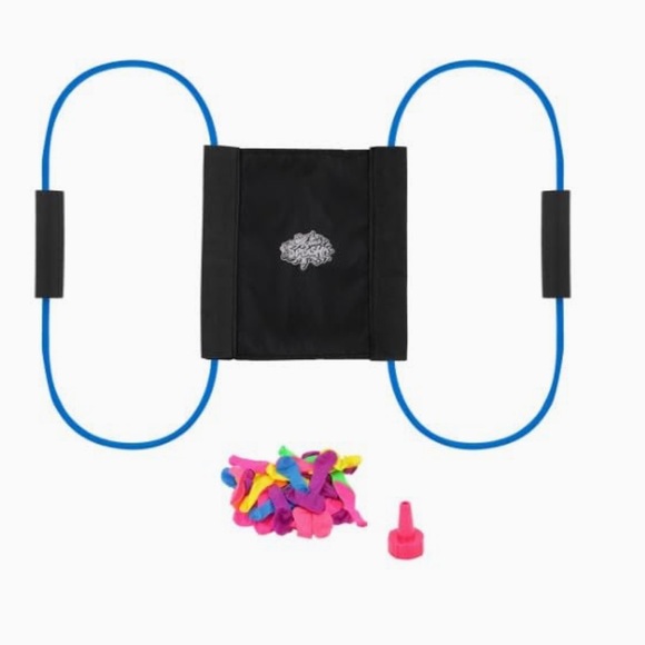 4/$20 AquaSplash WaterBalloon Launcher w/Water Balloons Shoots upto 100ft age 8+ - Picture 4 of 4